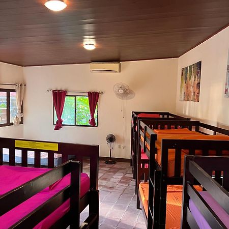 Solid Surf Camp Hostel Nicaragua Transito Esterno foto