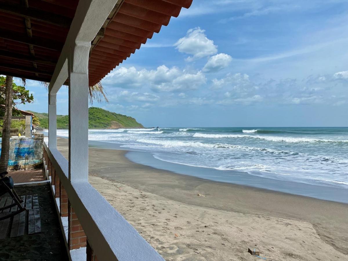Solid Surf Camp Hostel Nicaragua Transito Esterno foto